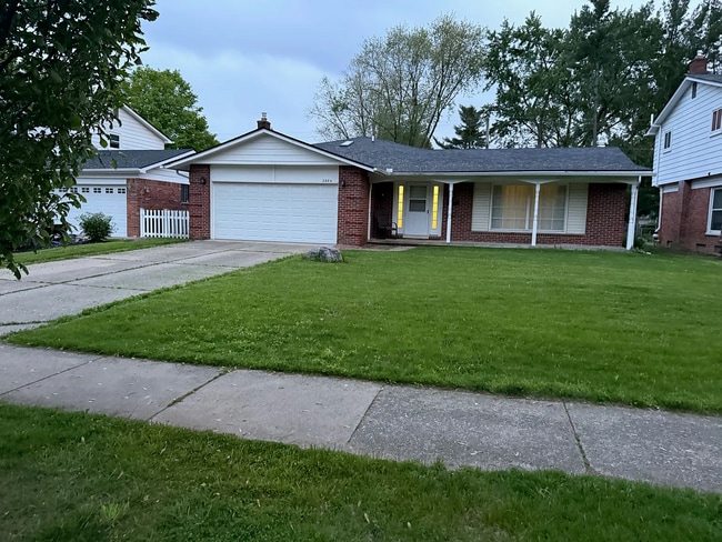 property at 2884 E Eisenhower Pky