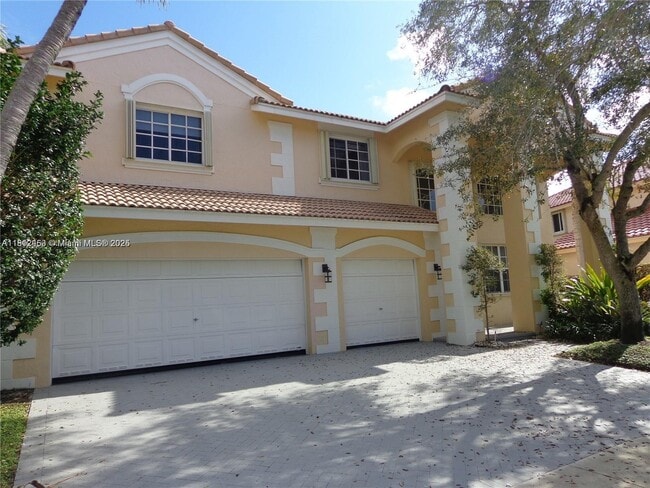 property at 991 Crestview Cir