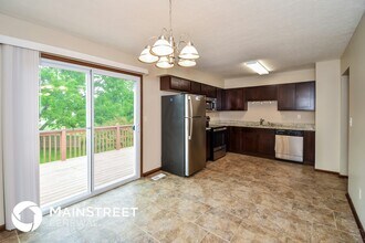 2800 Summerfield Dr in Louisville, KY - Building Photo - Building Photo