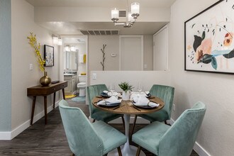 Elevate Apartments in Tucson, AZ - Foto de edificio - Building Photo