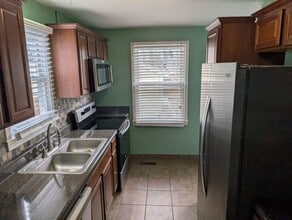1204 E 8th Ave in Johnson City, TN - Building Photo - Building Photo