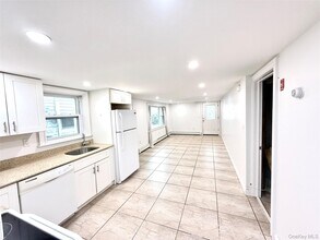 48 Illinois Ave in Long Beach, NY - Building Photo - Building Photo
