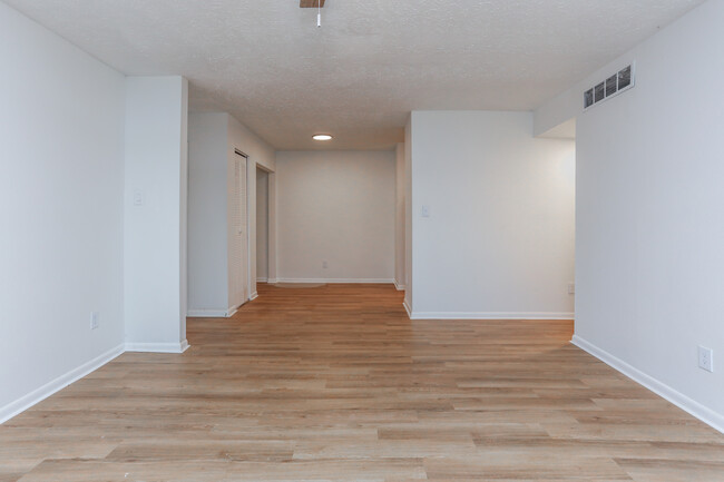 Canopy West Apartments in Atlanta, GA - Building Photo - Interior Photo