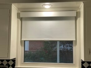 5828 E Parkcrest St in Long Beach, CA - Foto de edificio - Building Photo