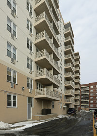 Long Beach Terrace in Long Beach, NY - Building Photo - Building Photo