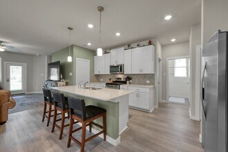 372 Sunrise Ranch Dr in Montgomery, TX - Building Photo - Building Photo