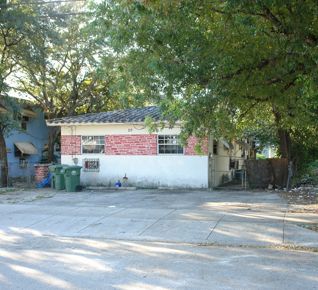 20 NW 59th St in Miami, FL - Building Photo - Building Photo