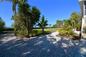 7676 Westmoreland Dr in Sarasota, FL - Building Photo - Building Photo