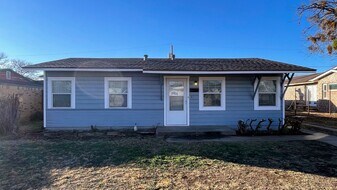 2250 Sunset Ave in Snyder, TX - Building Photo