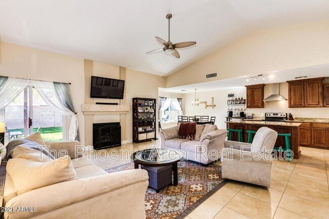 property at 4811 E Gary St