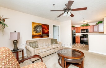 201 Stonebench Cir in Jeffersonville, IN - Building Photo - Building Photo