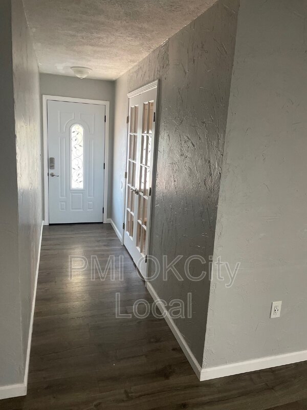 3708 N Eagle Ln in Bethany, OK - Building Photo - Building Photo