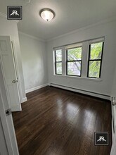 437 Walnut Ave in Boston, MA - Building Photo - Building Photo