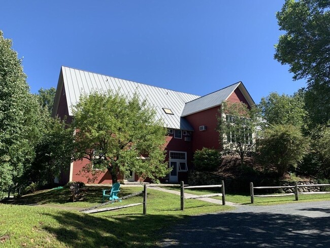 property at 37 Bank St