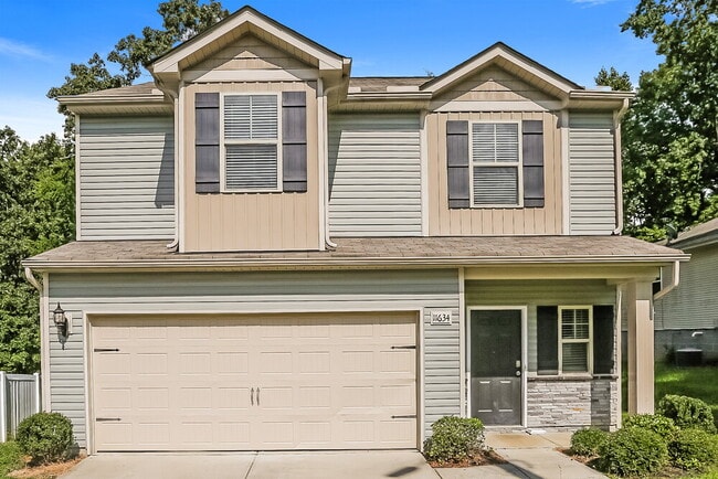 property at 11634 Oak St