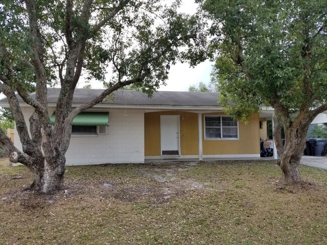 302 Ogden St in Winter Haven, FL - Building Photo - Building Photo