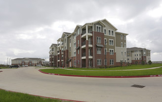 The Delaney at Parkway Lakes Apartments