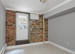 60 Avenue B, Unit A in New York, NY - Building Photo - Building Photo