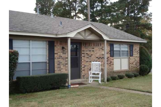 East Texas Townhomes in Mineola, TX - Building Photo - Building Photo