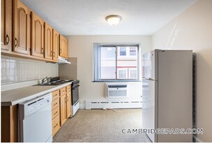 9 Chester St, Unit 31 in Cambridge, MA - Building Photo