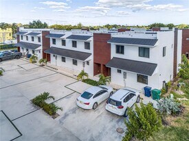 936 NW 10th St in Florida City, FL - Building Photo