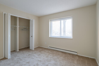 Boulevard Towers in Amherst, NY - Building Photo - Interior Photo