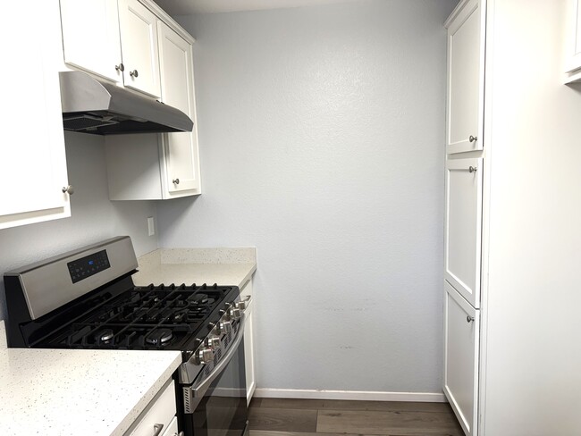 10885 Walnut St, Unit 10885 in Los Alamitos, CA - Building Photo - Building Photo