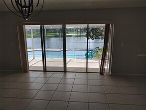 525 Moreno Cir NE in St. Petersburg, FL - Building Photo - Building Photo