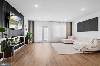 332 Furgeson Ln in Frederick, MD - Building Photo - Building Photo