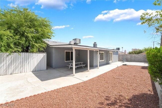 property at 3209 Kings Way