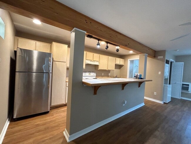 property at 831 W 25th St