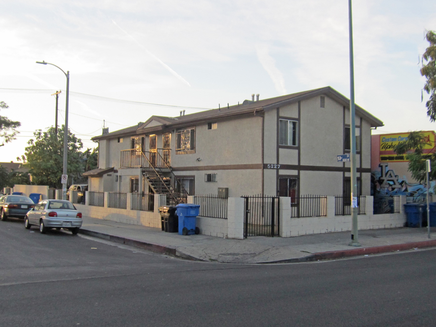 5227 S Vermont Ave in Los Angeles, CA - Building Photo