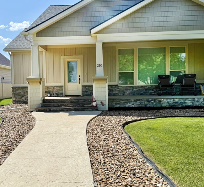 210 W Land Dr in Kalispell, MT - Building Photo - Building Photo