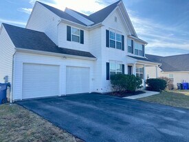 27 E Imperial Dr in Aspers, PA - Building Photo