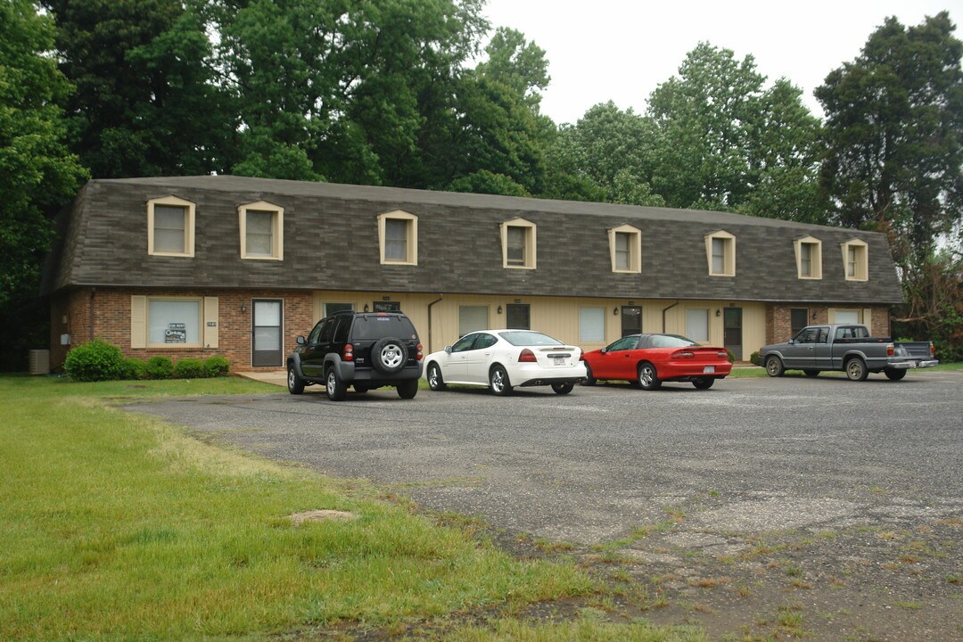 3850 Brynmyar Ln in Denver, NC - Foto de edificio