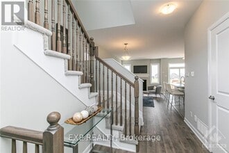 115 Teelin Cir in Ottawa, ON - Building Photo - Building Photo