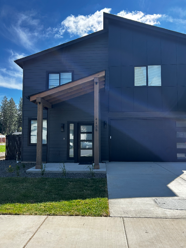 4178 N Honeysuckle Dr in Coeur d'Alene, ID - Building Photo - Building Photo