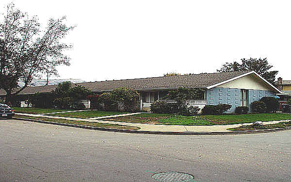 4230 Laurel St in Fremont, CA - Building Photo - Building Photo