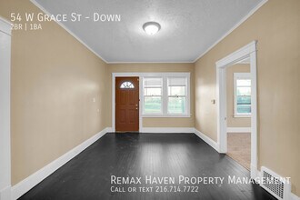 54 W Grace St-Unit -Down in Bedford, OH - Building Photo - Building Photo