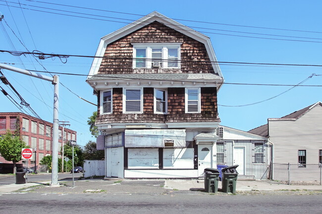 100 Bishop Ave in Bridgeport, CT - Building Photo - Building Photo