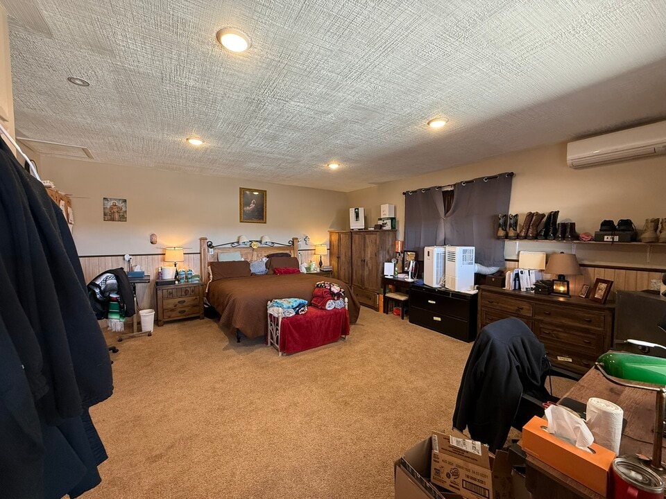 15449 Highway 187 in Williamsburg, NM - Building Photo