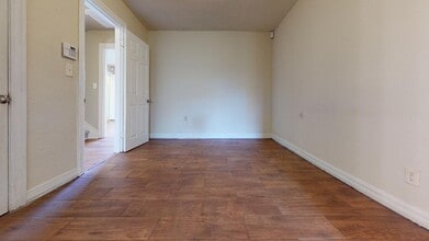1730 NW Ash Ave in Lawton, OK - Building Photo - Building Photo