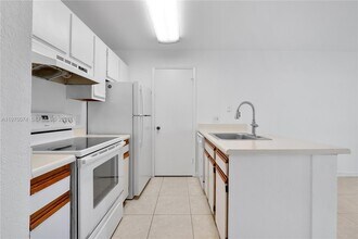 4221 W McNab Rd in Pompano Beach, FL - Building Photo - Building Photo