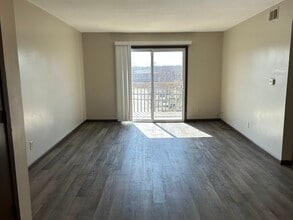 North Ridge in Cedar Rapids, IA - Building Photo - Building Photo