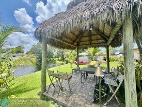 3720 Coral Hills Dr in Coral Springs, FL - Building Photo - Building Photo