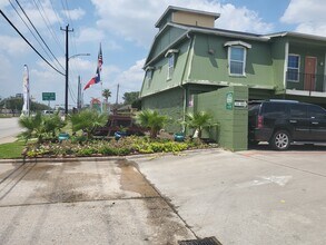 Welcome to The Palms in Pasadena, TX - Building Photo - Building Photo