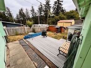 1950 Birch Ave in Reedsport, OR - Building Photo - Building Photo