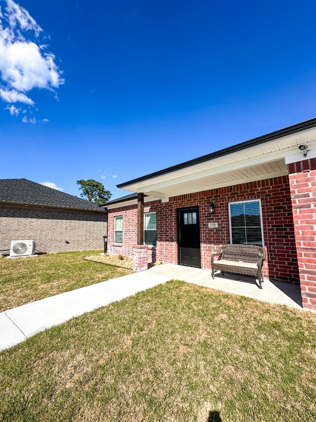 1708 Rosemary Dr in Benton, AR - Building Photo - Building Photo