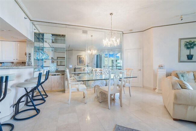 8925 Collins Ave in Surfside, FL - Building Photo - Building Photo