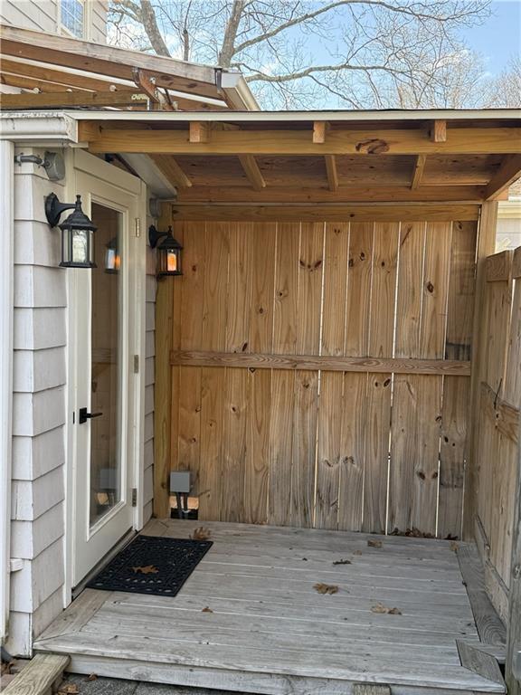 207 Main Ave in Warwick, RI - Building Photo - Building Photo